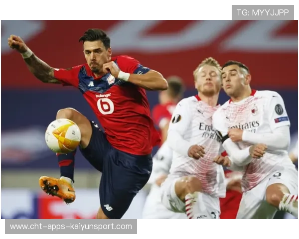 里尔边后卫前插频繁,宽度优势明显,里尔防守 里尔边后卫前插频繁,宽度优势明显,里尔防守